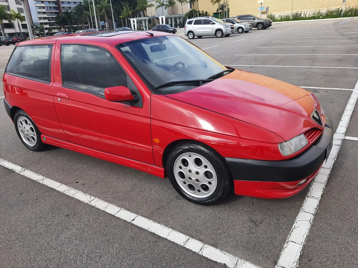 avv-alfa-romeo-145-2-0-qv-venda-akn9o13-imagem-001