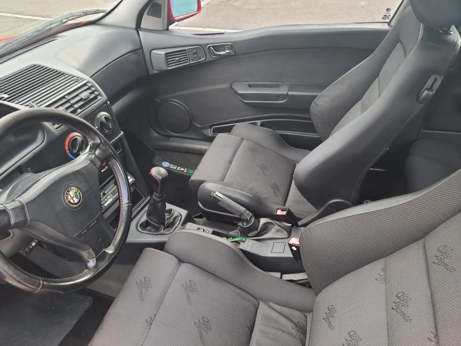 avv-alfa-romeo-145-2-0-qv-venda-akn9o13-imagem-011