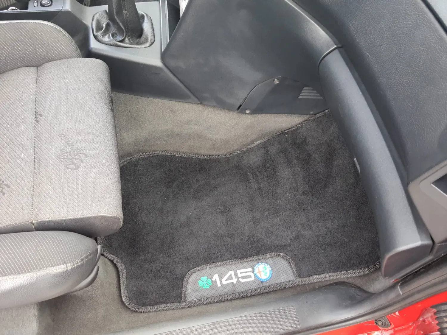 avv-alfa-romeo-145-2-0-qv-venda-akn9o13-imagem-014