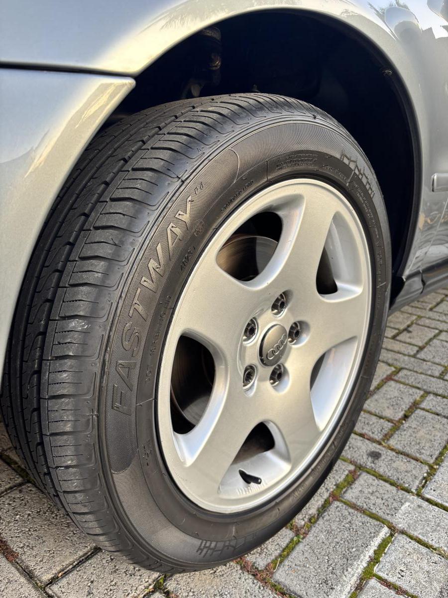 A4 - Foto #3 do anúncio à venda de Carro clássico