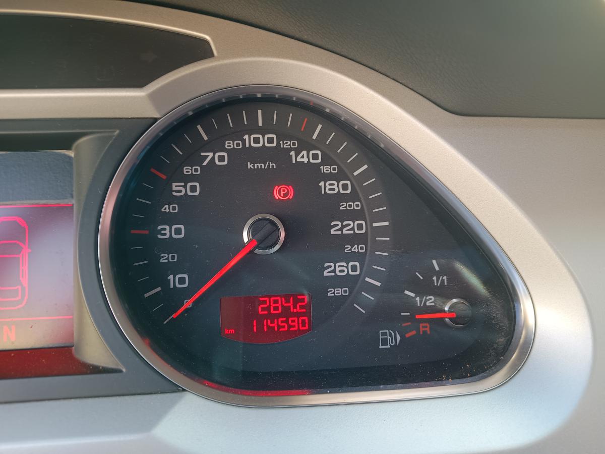 A6 - Foto #11 do anúncio à venda de Carro clássico