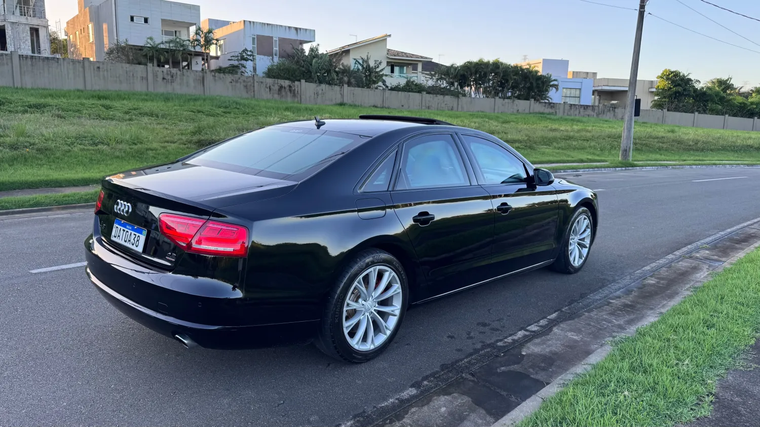 avv-audi-a8-4-2-fsi-venda-8y7njnn-imagem-004