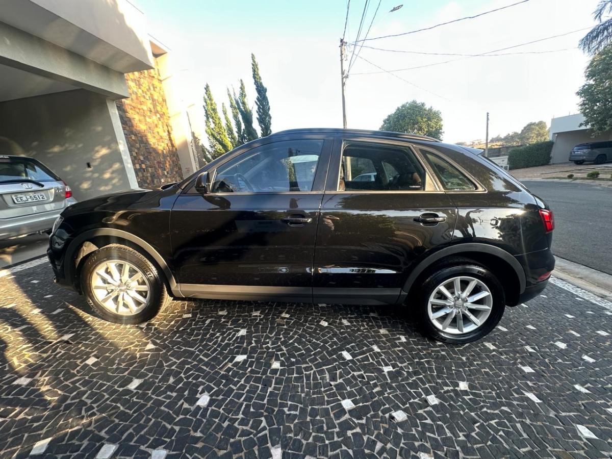 Q3 - Foto #2 do anúncio à venda de Carro clássico