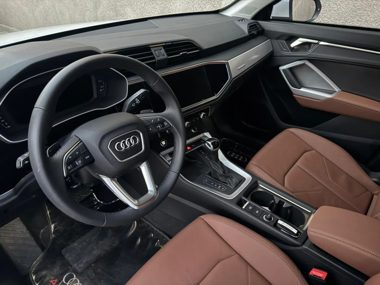 Q3 - Foto #16 do anúncio à venda de Carro clássico