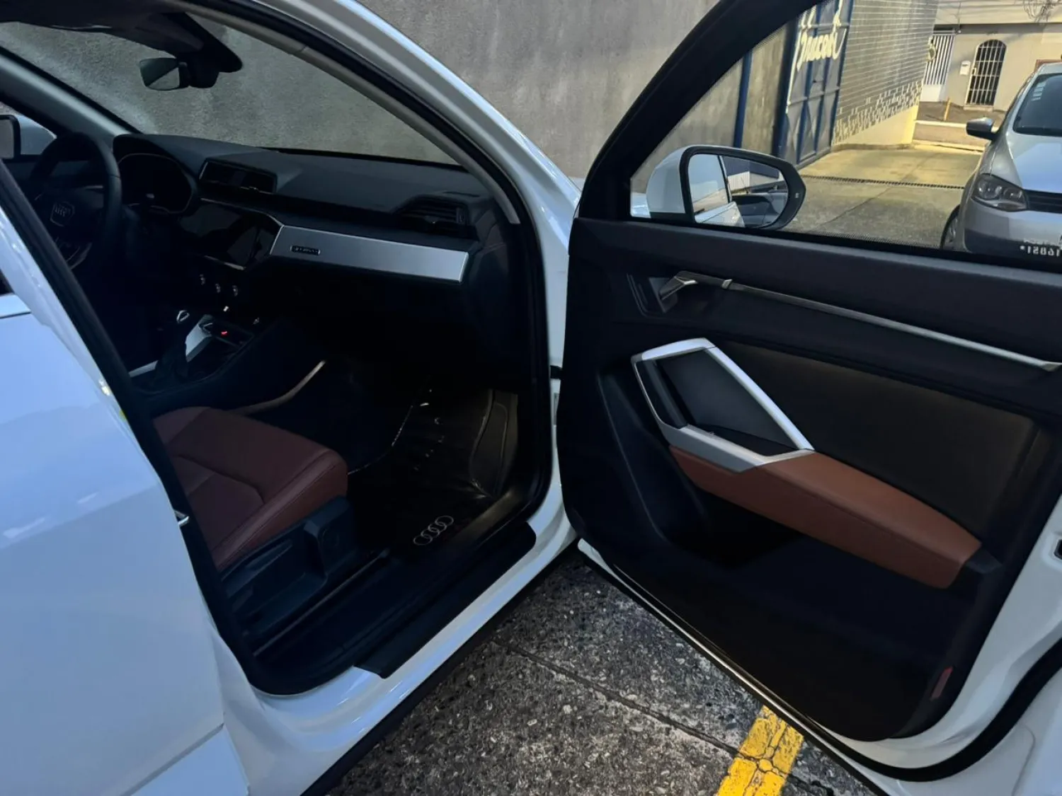 Q3 - Foto #34 do anúncio à venda de Carro clássico