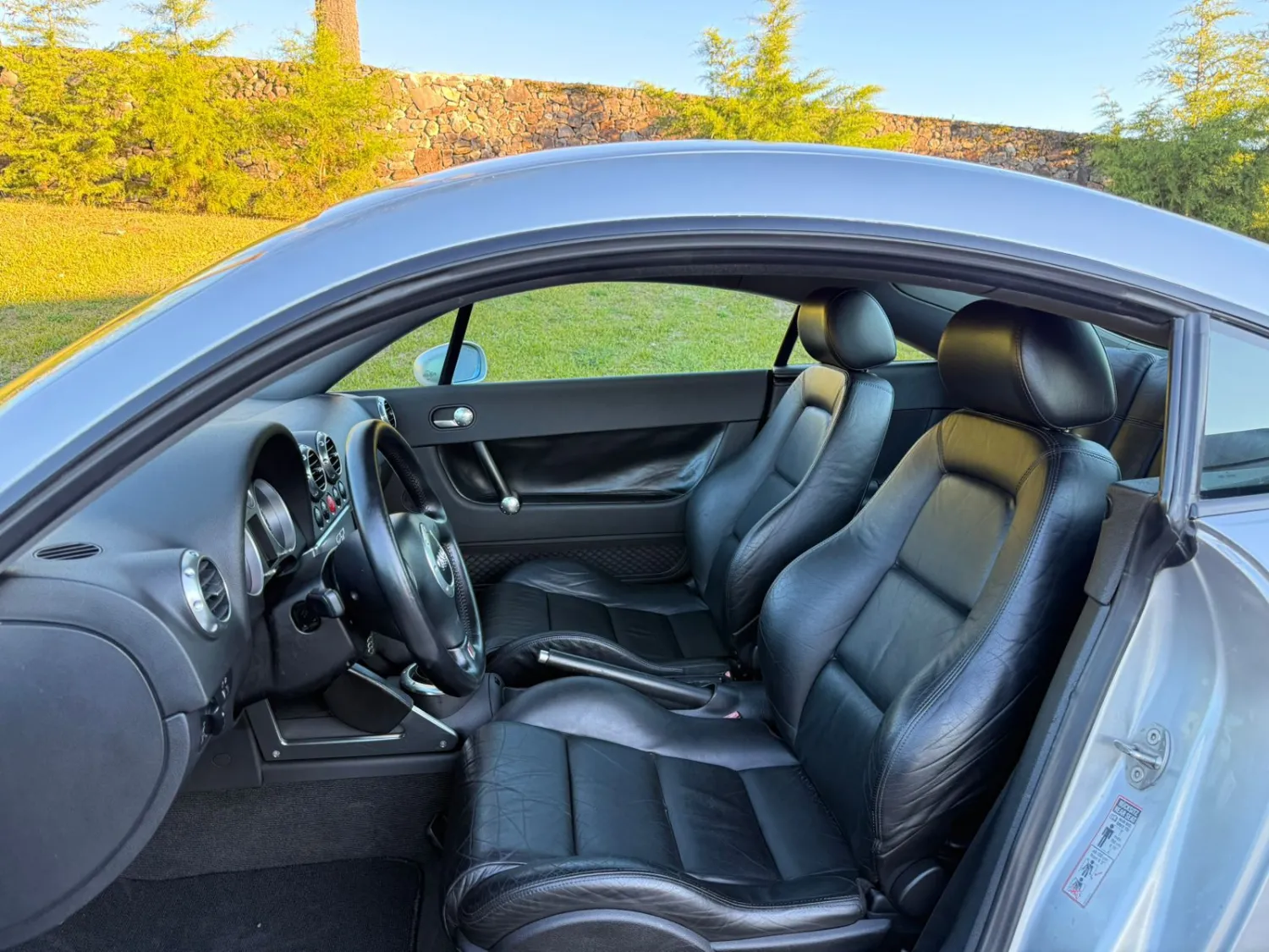 avv-audi-tt-1-8t-venda-818o01h-imagem-015