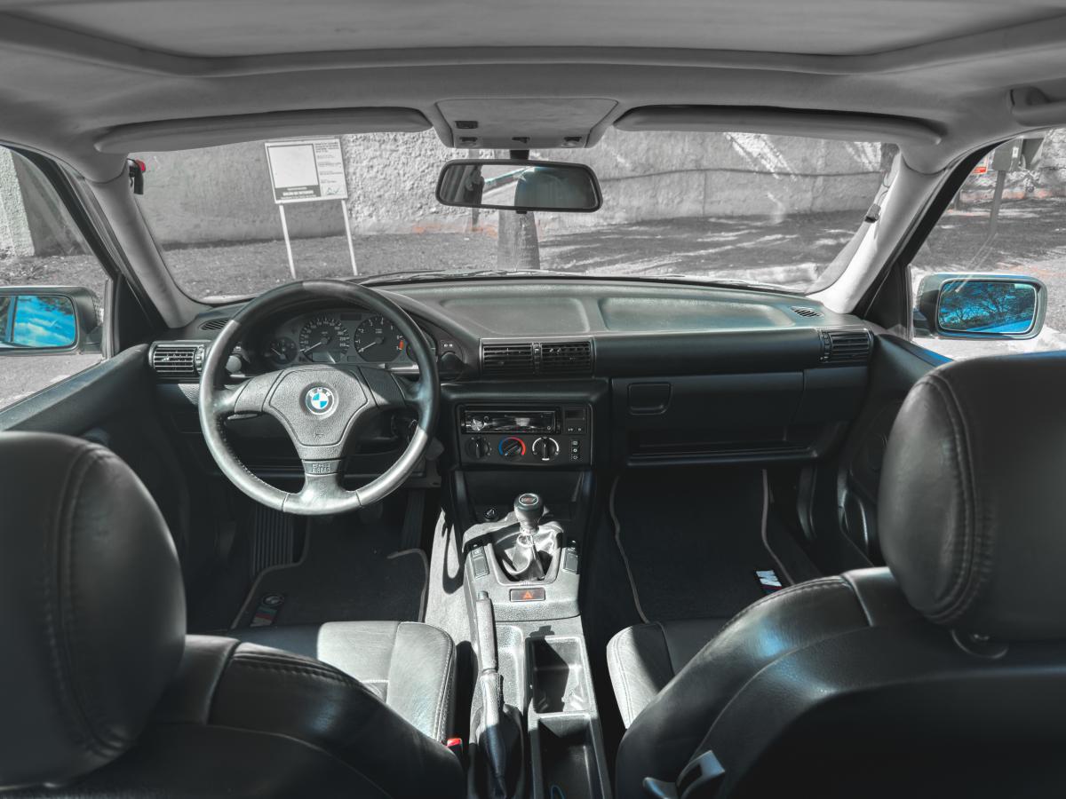 318iM - Foto #14 do anúncio à venda de Carro clássico