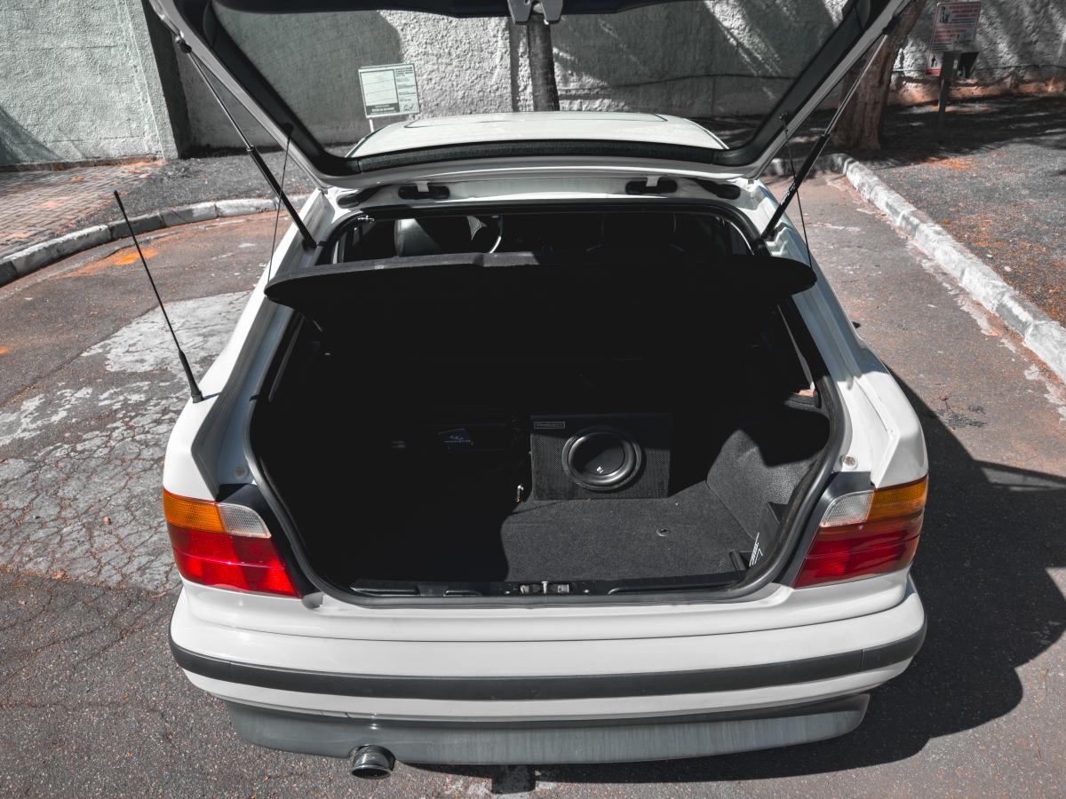 318iM - Foto #16 do anúncio à venda de Carro clássico