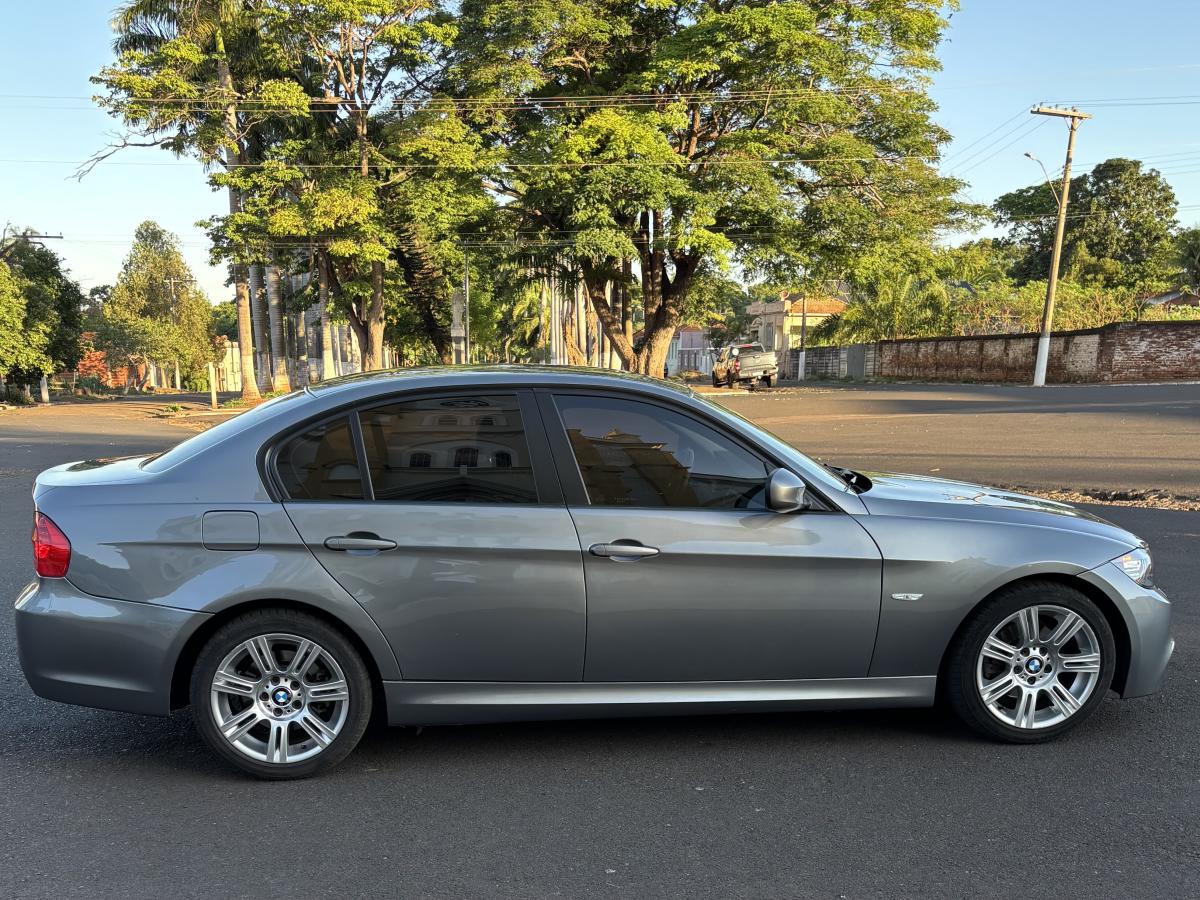 318i - Foto #3 do anúncio à venda de Carro clássico