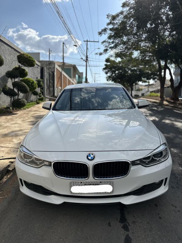 320i - Foto #2 do anúncio à venda de Carro clássico