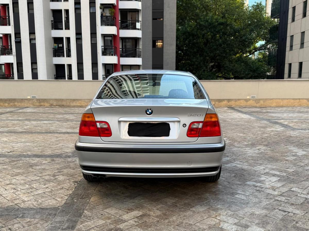 320i - Foto #2 do anúncio à venda de Carro clássico