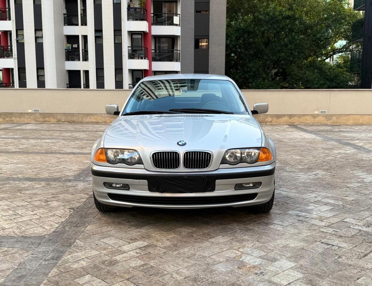 320i - Foto #8 do anúncio à venda de Carro clássico