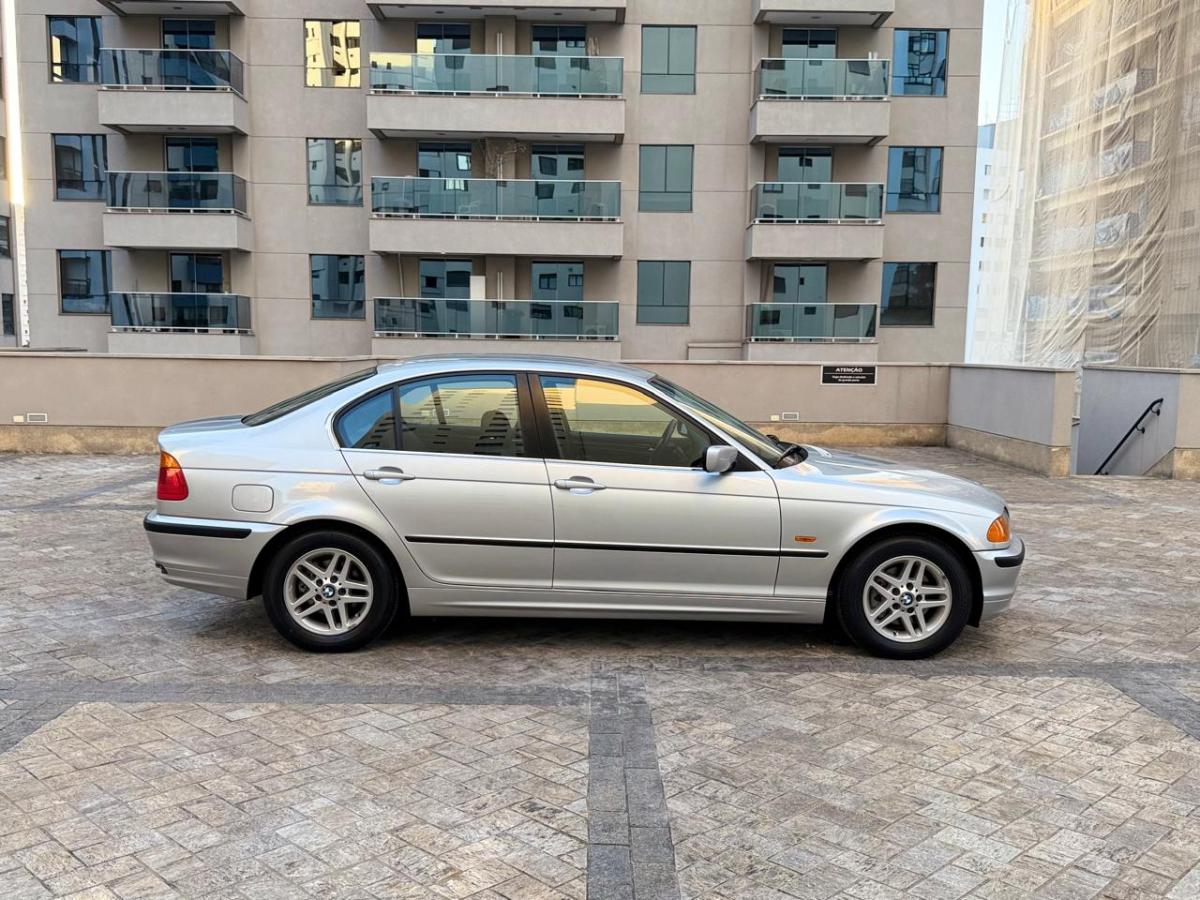 320i - Foto #14 do anúncio à venda de Carro clássico