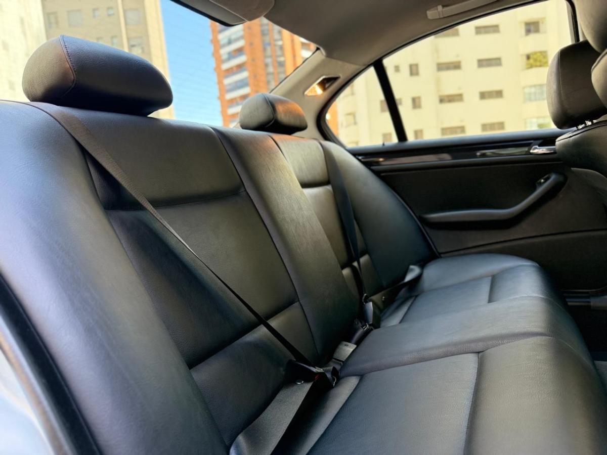 320i - Foto #16 do anúncio à venda de Carro clássico