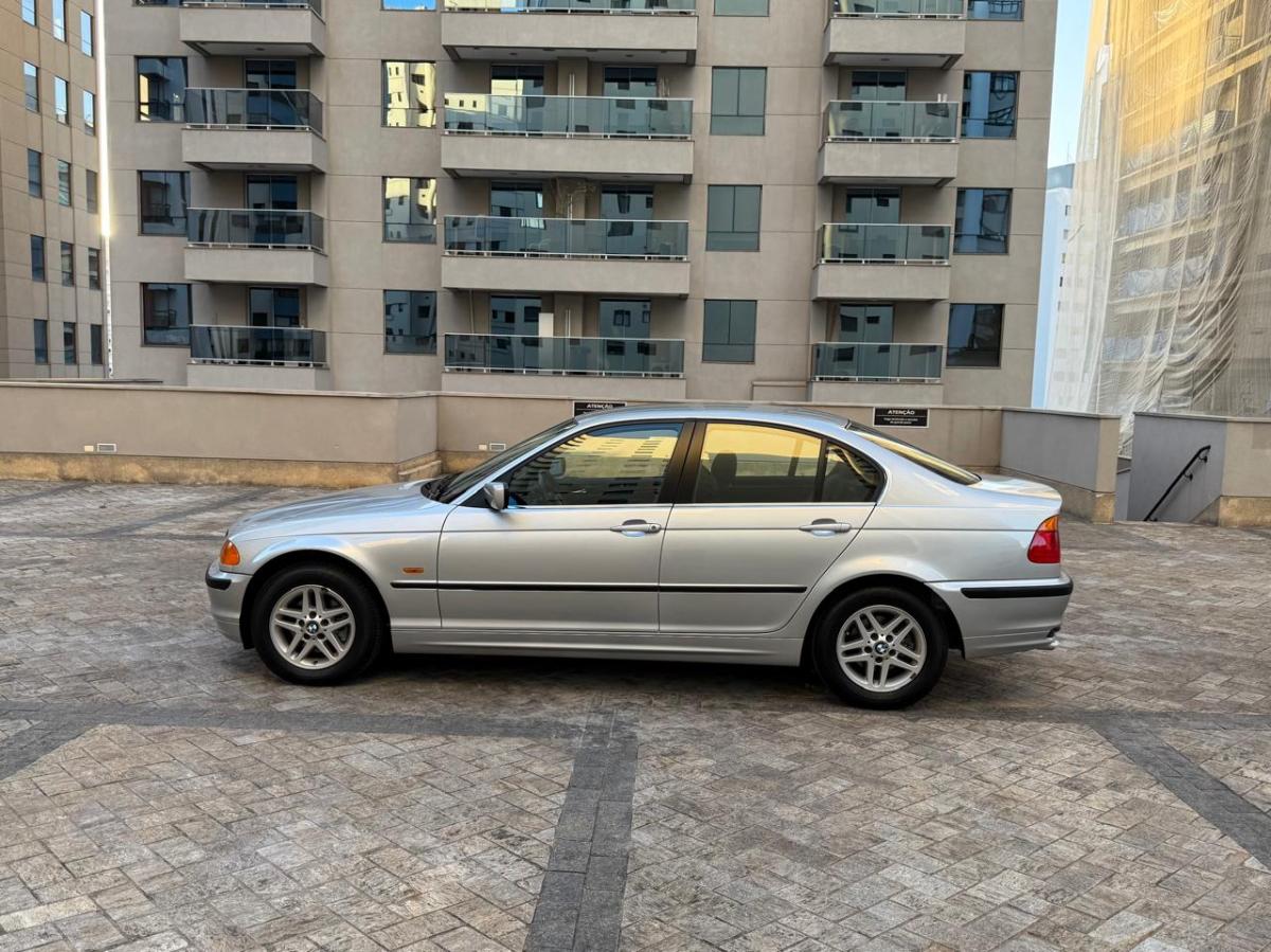 320i - Foto #18 do anúncio à venda de Carro clássico