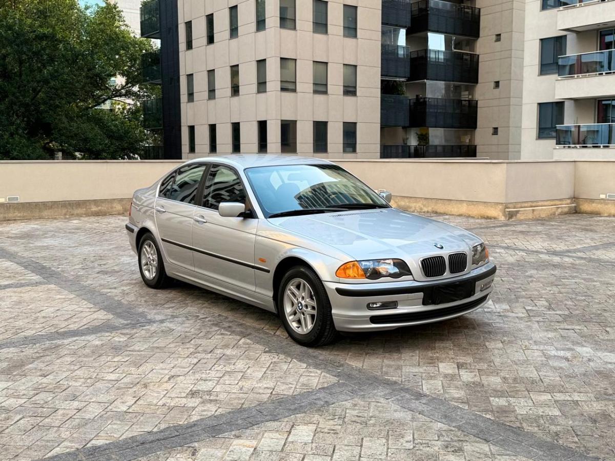 320i - Foto #25 do anúncio à venda de Carro clássico