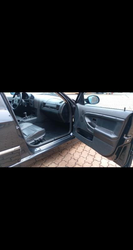 323i - Foto #19 do anúncio à venda de Carro clássico