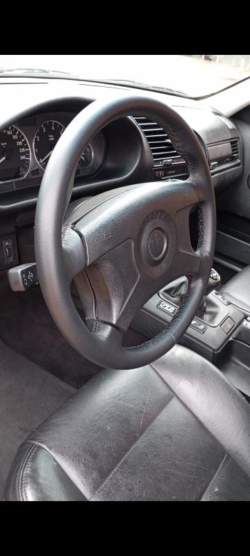 323i - Foto #21 do anúncio à venda de Carro clássico