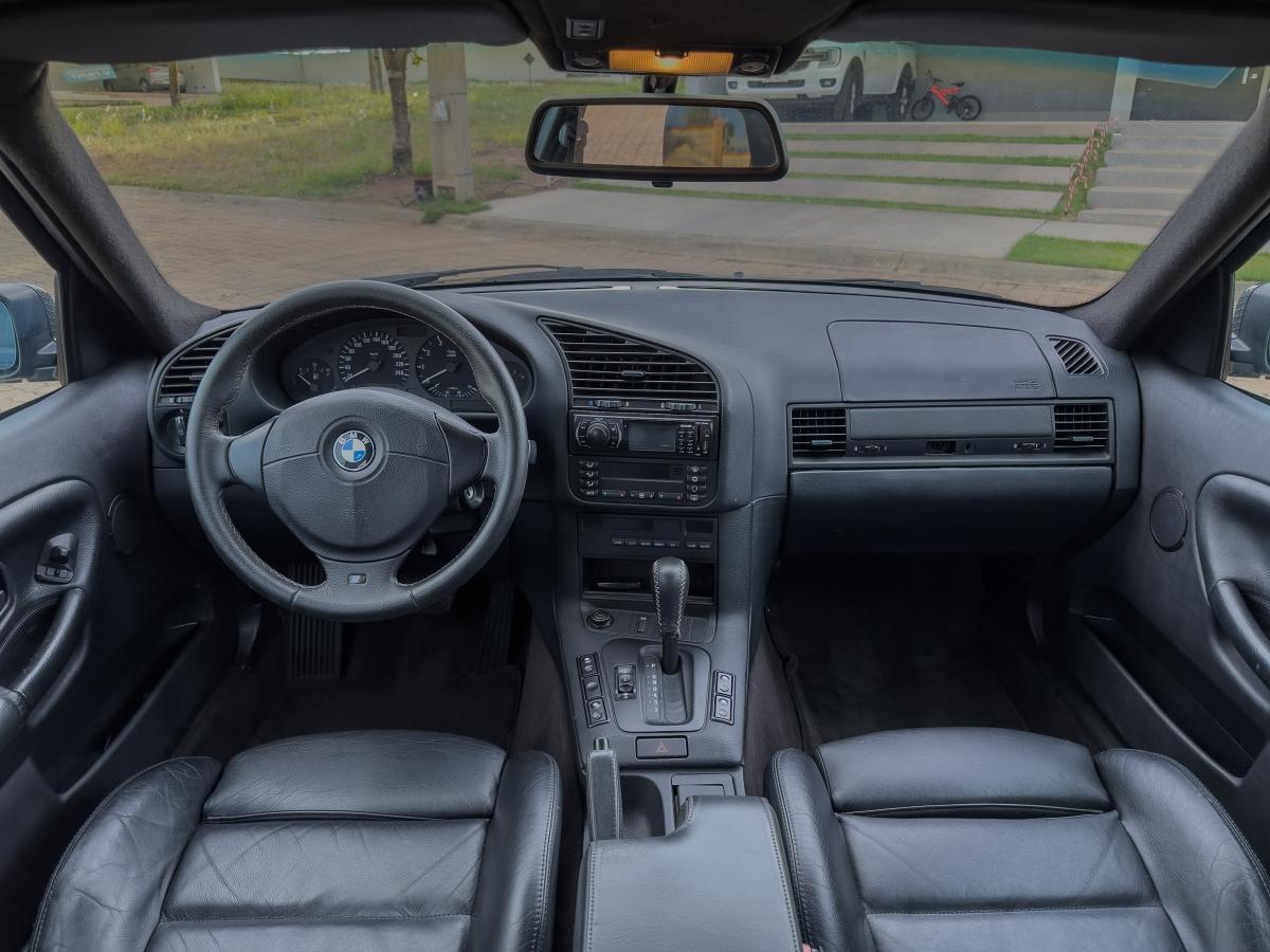 323i - Foto #4 do anúncio à venda de Carro clássico