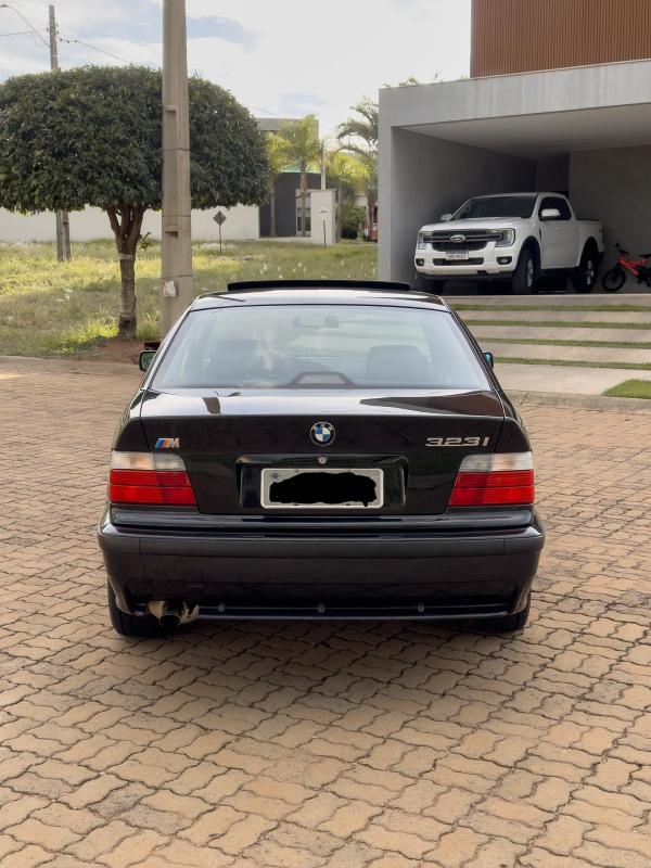 323i - Foto #8 do anúncio à venda de Carro clássico