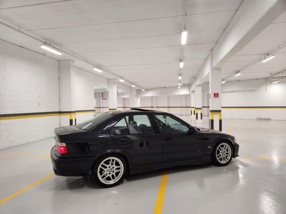 323i - Foto #13 do anúncio à venda de Carro clássico