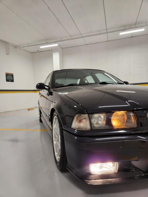 323i - Foto #14 do anúncio à venda de Carro clássico