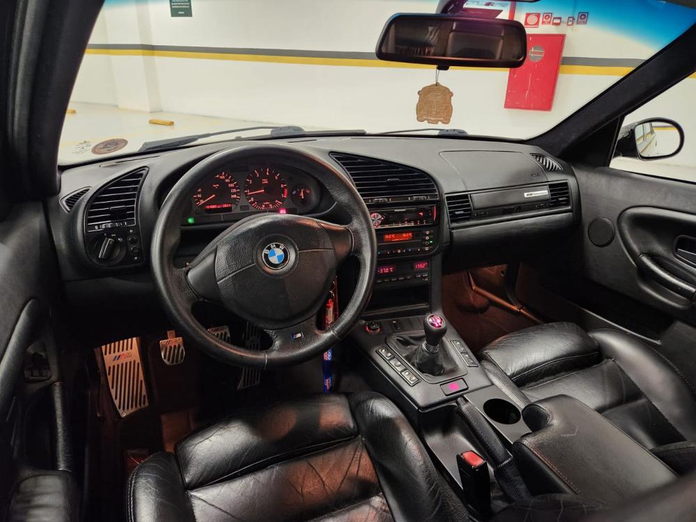 323i - Foto #28 do anúncio à venda de Carro clássico