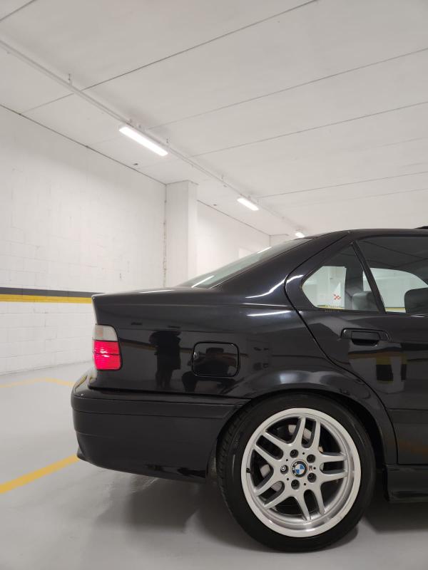 323i - Foto #29 do anúncio à venda de Carro clássico