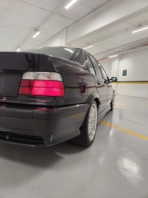 323i - Foto #33 do anúncio à venda de Carro clássico