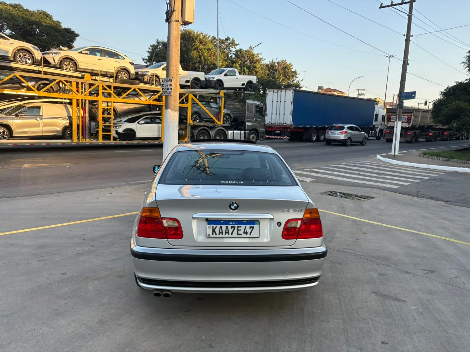323i - Foto #6 do anúncio à venda de Carro clássico