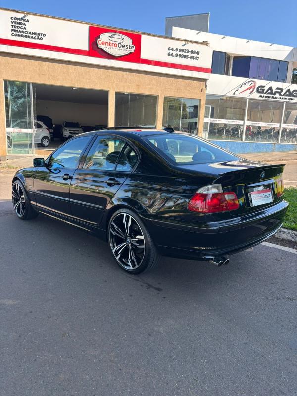 325i - Foto #3 do anúncio à venda de Carro clássico