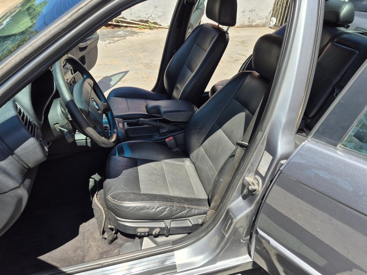 325i - Foto #9 do anúncio à venda de Carro clássico