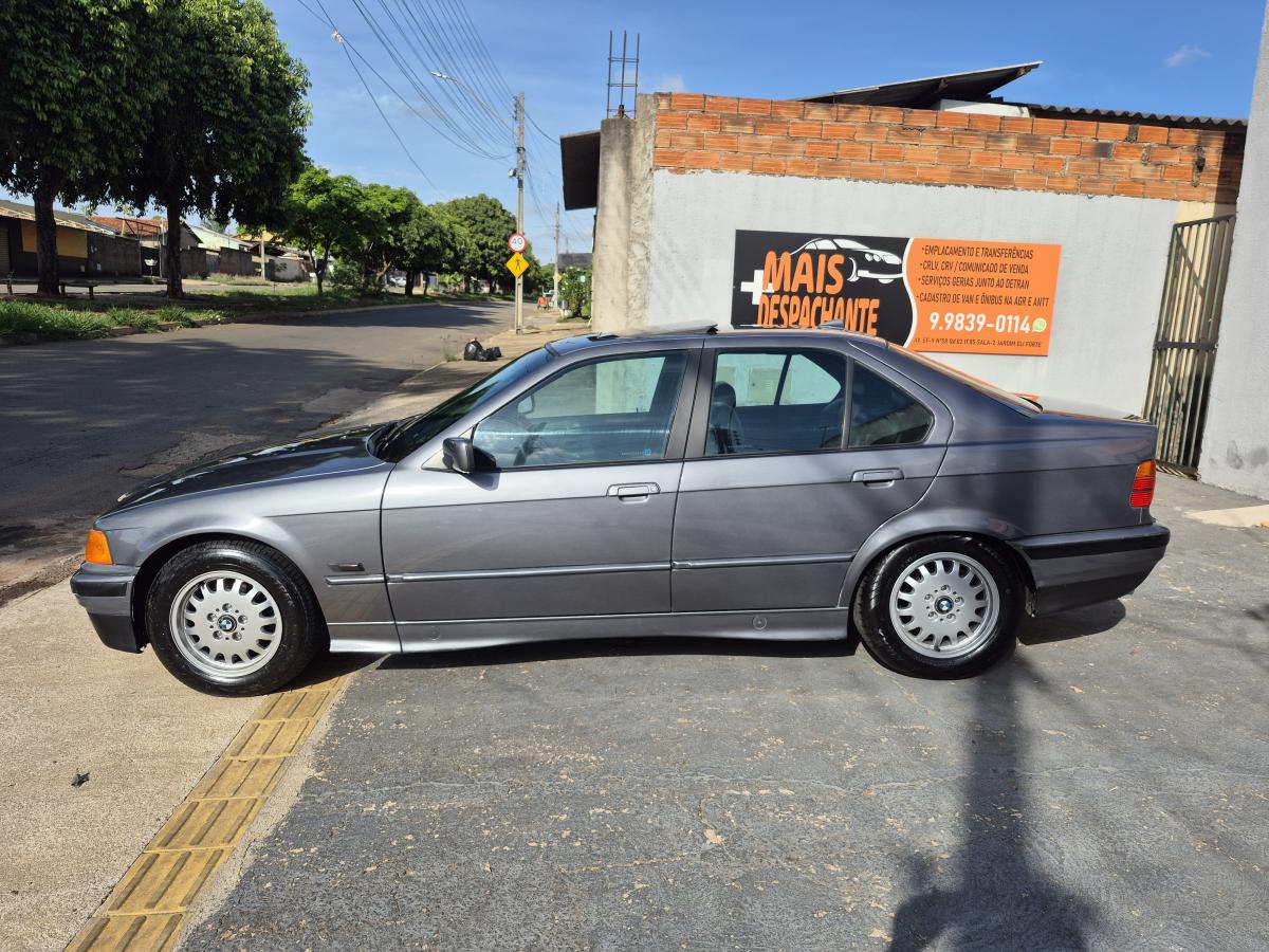 325i - Foto #20 do anúncio à venda de Carro clássico