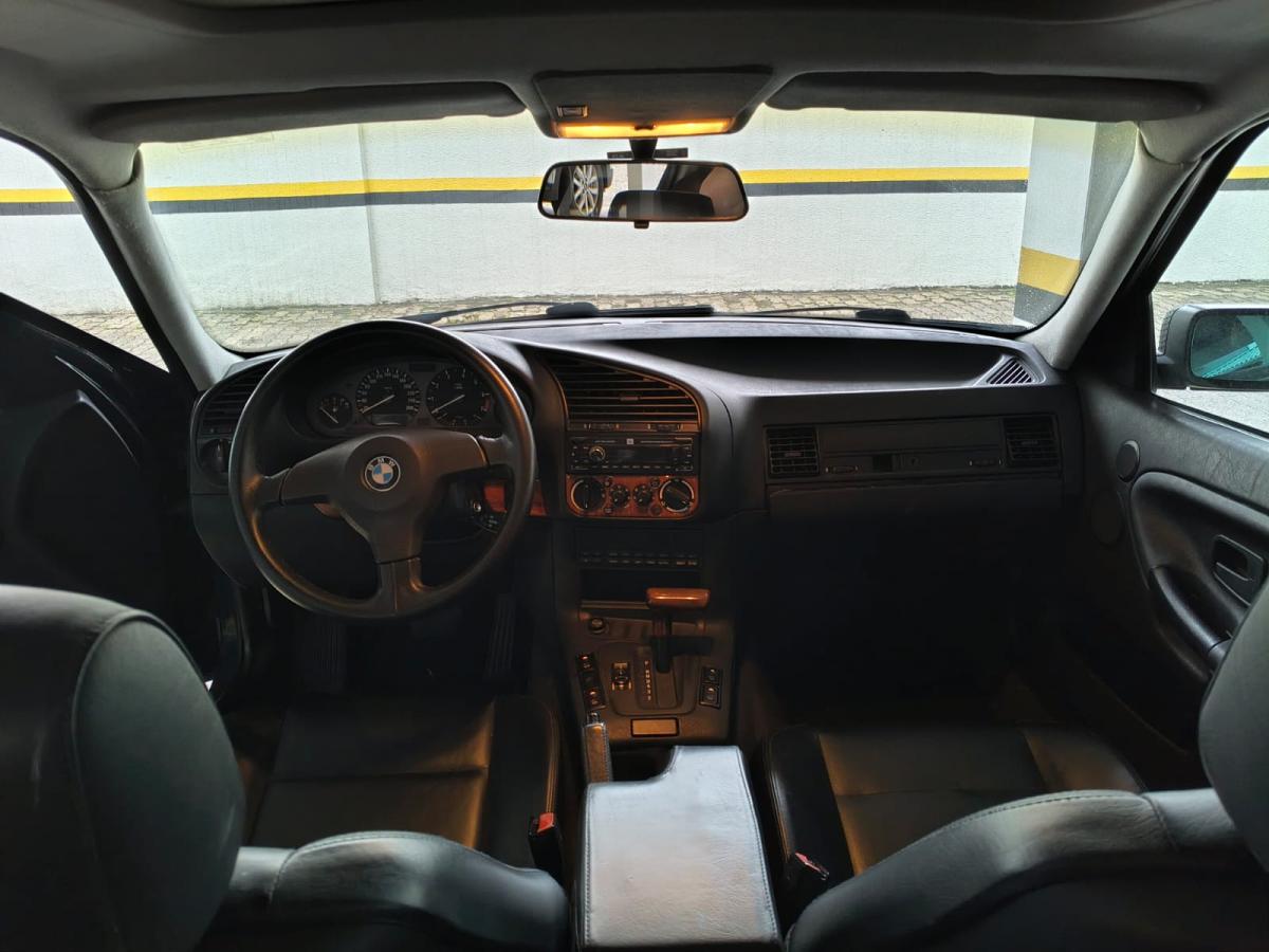 325i - Foto #3 do anúncio à venda de Carro clássico