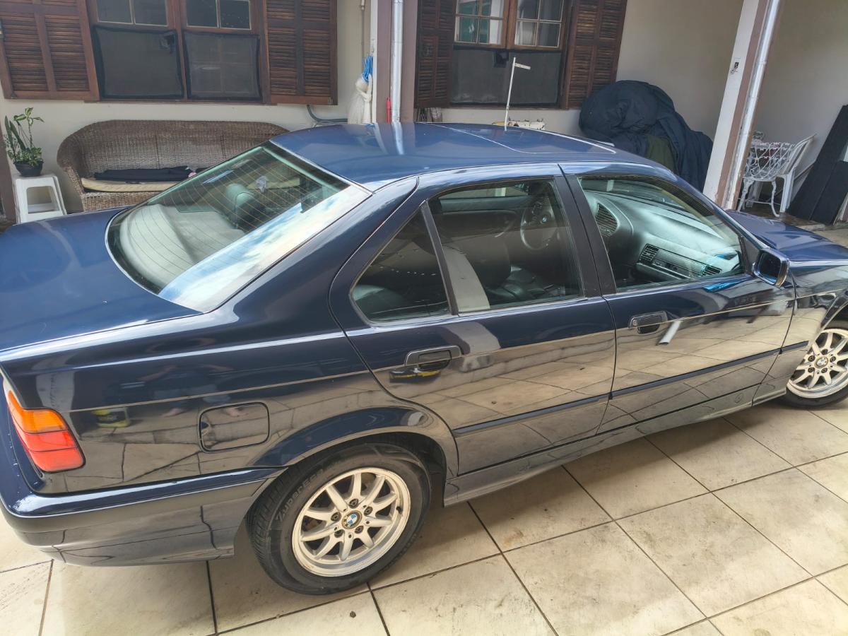 325i - Foto #12 do anúncio à venda de Carro clássico
