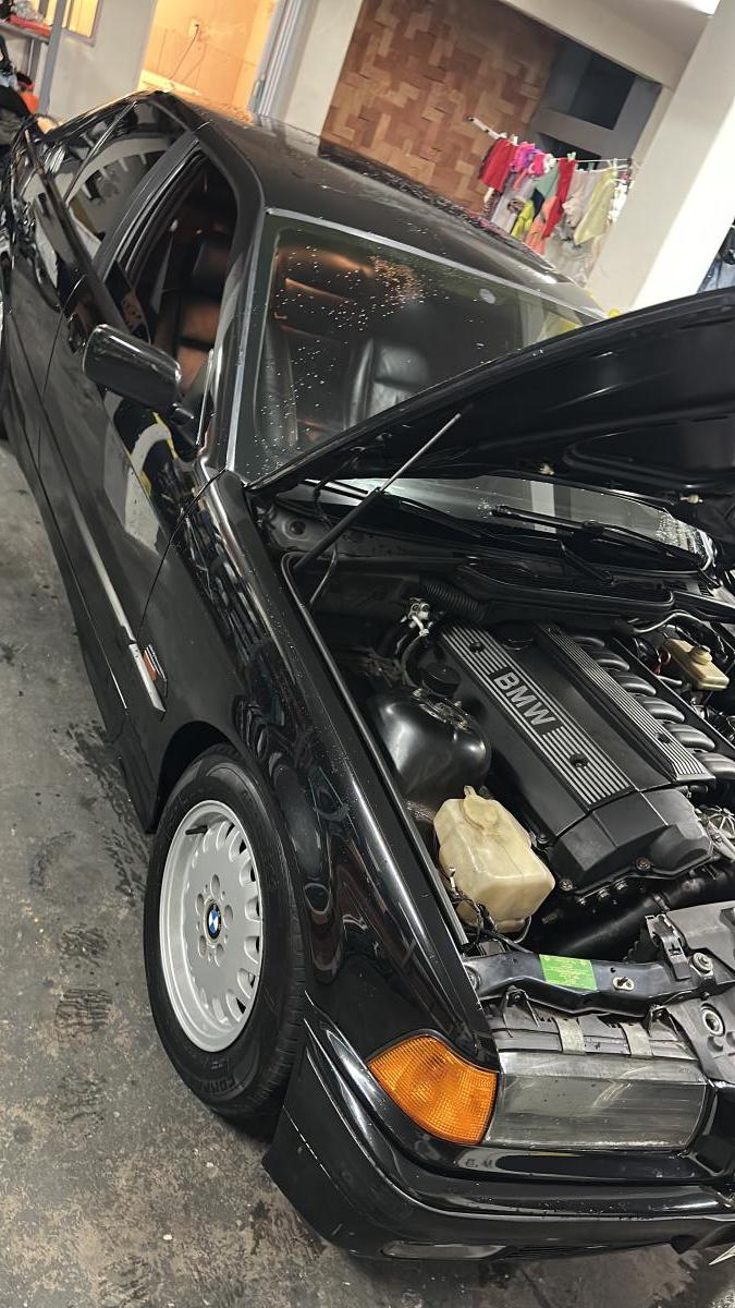 325i - Foto #9 do anúncio à venda de Carro clássico