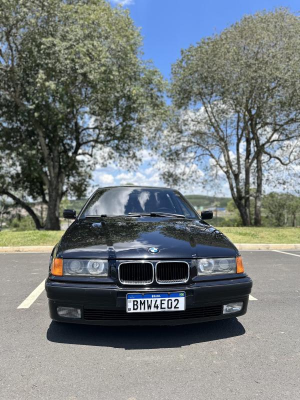 325i - Foto #13 do anúncio à venda de Carro clássico
