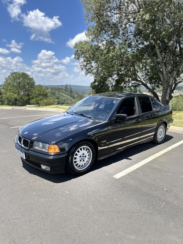 325i - Foto #15 do anúncio à venda de Carro clássico