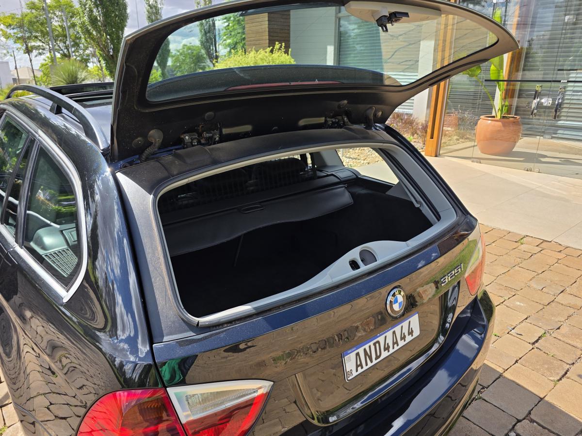 325i - Foto #3 do anúncio à venda de Carro clássico