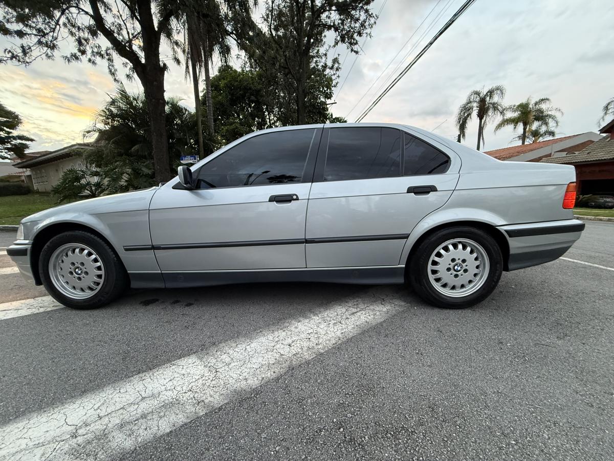 325iA - Foto #7 do anúncio à venda de Carro clássico