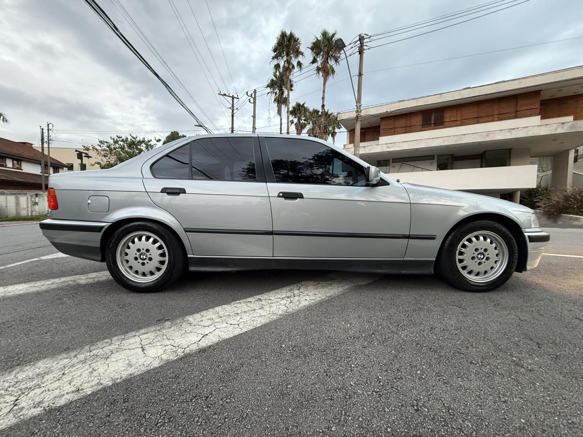 325iA - Foto #16 do anúncio à venda de Carro clássico
