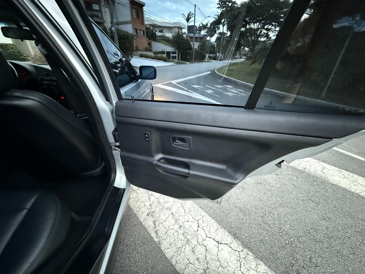 325iA - Foto #17 do anúncio à venda de Carro clássico