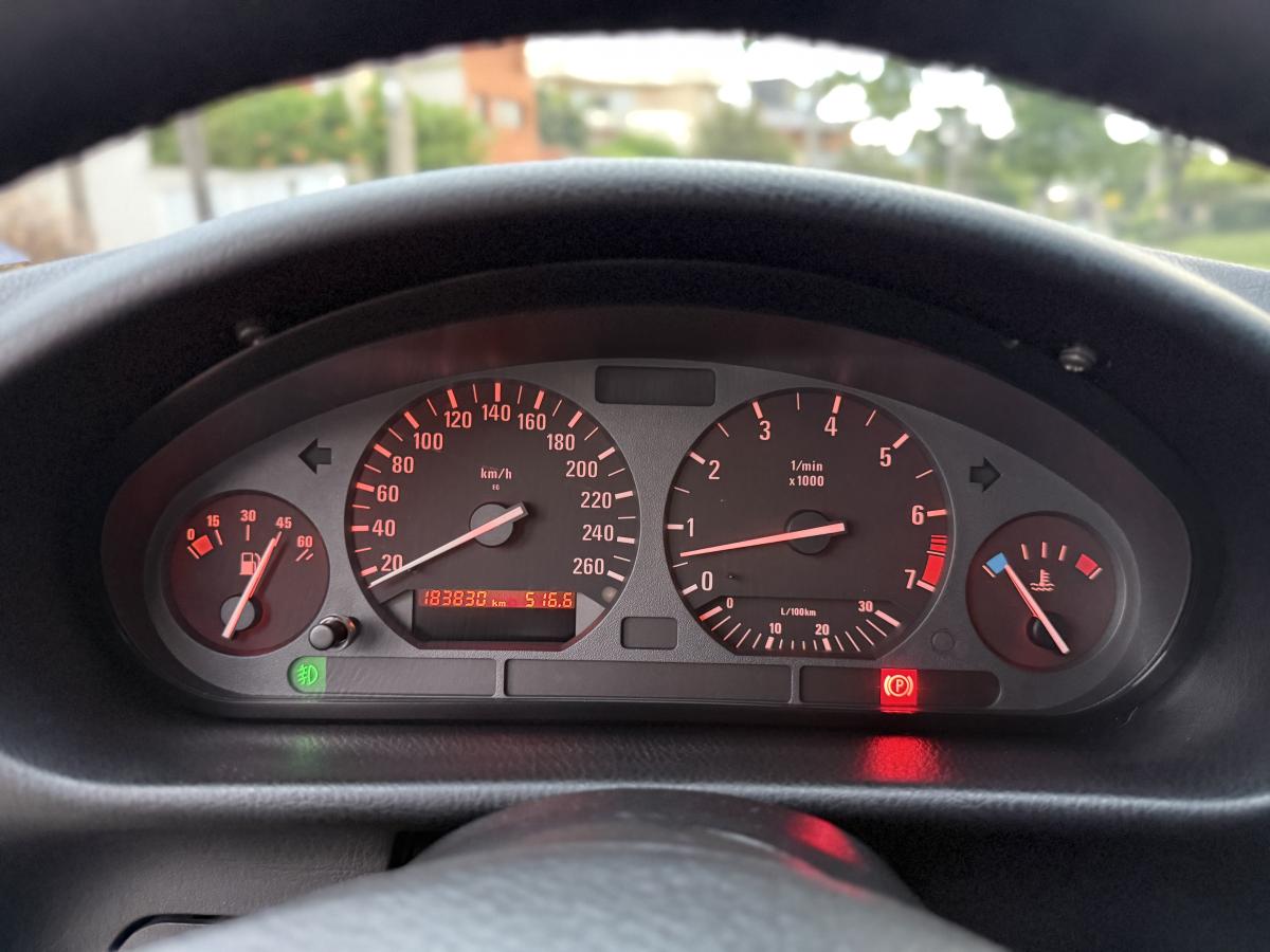 325iA - Foto #19 do anúncio à venda de Carro clássico