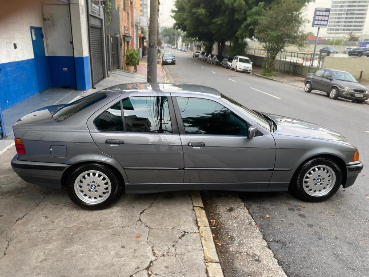 325i - Foto #9 do anúncio à venda de Carro clássico