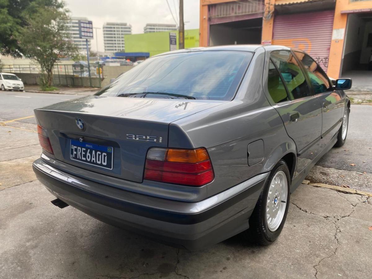 325i - Foto #11 do anúncio à venda de Carro clássico