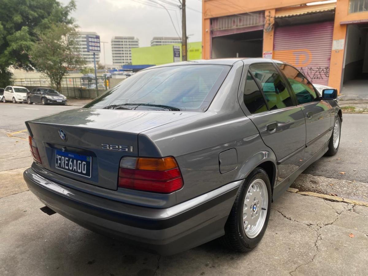325i - Foto #15 do anúncio à venda de Carro clássico