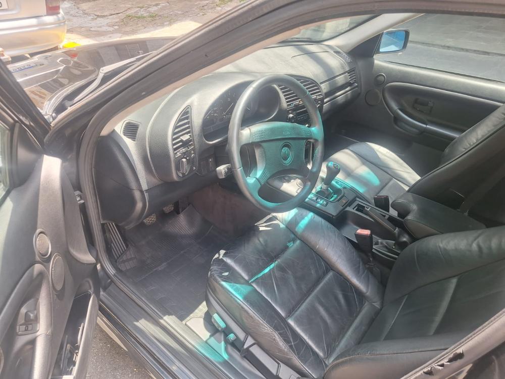 325i - Foto #5 do anúncio à venda de Carro clássico