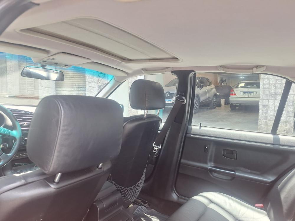 325i - Foto #8 do anúncio à venda de Carro clássico