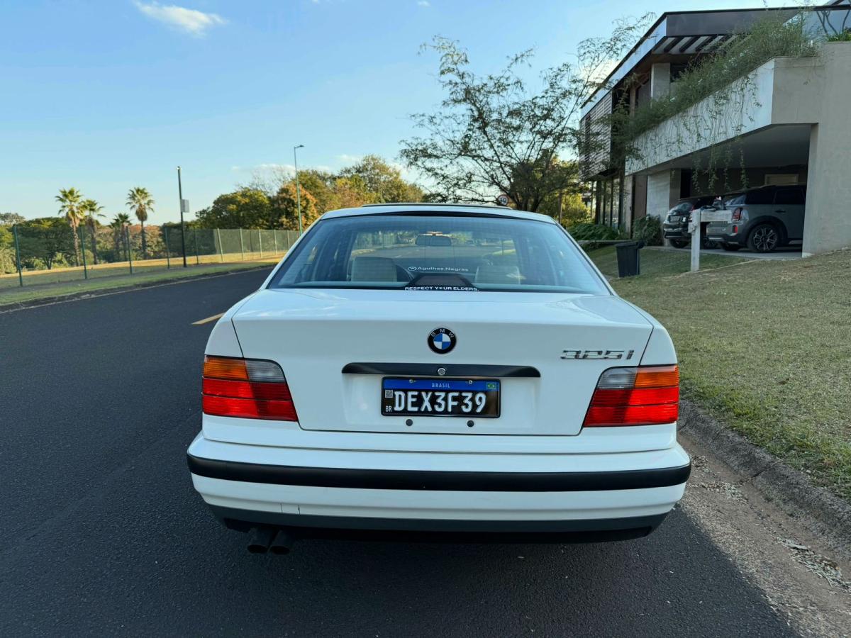 325i - Foto #17 do anúncio à venda de Carro clássico