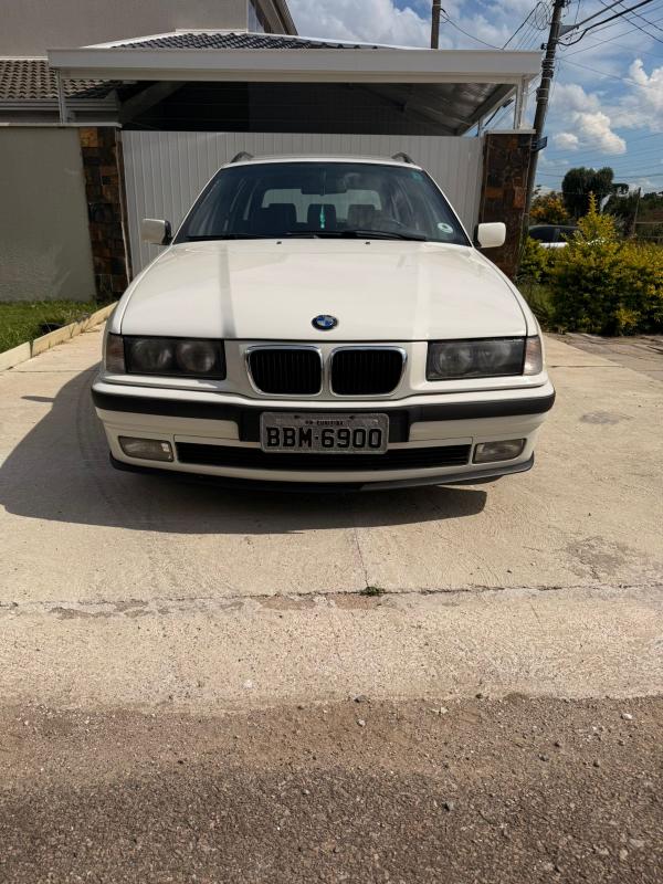 328i - Foto #4 do anúncio à venda de Carro clássico